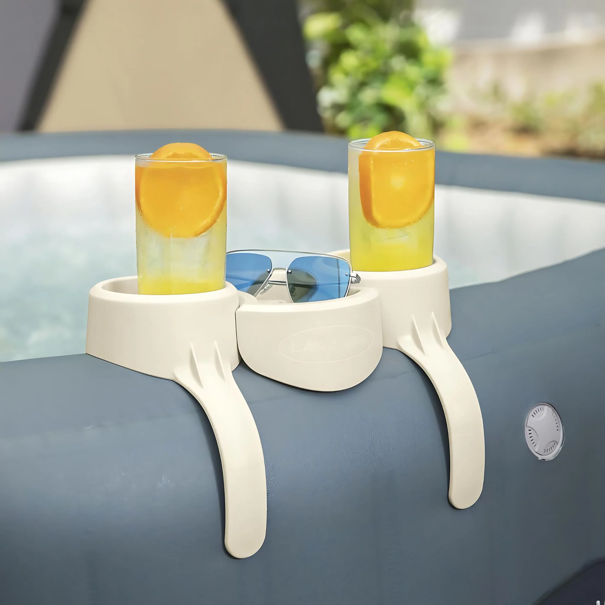 Swimming Pools & Hot Tubs
